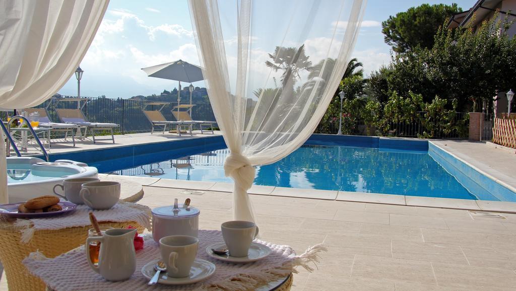 Anthos Casa Vacanze Sant'Omero Room photo
