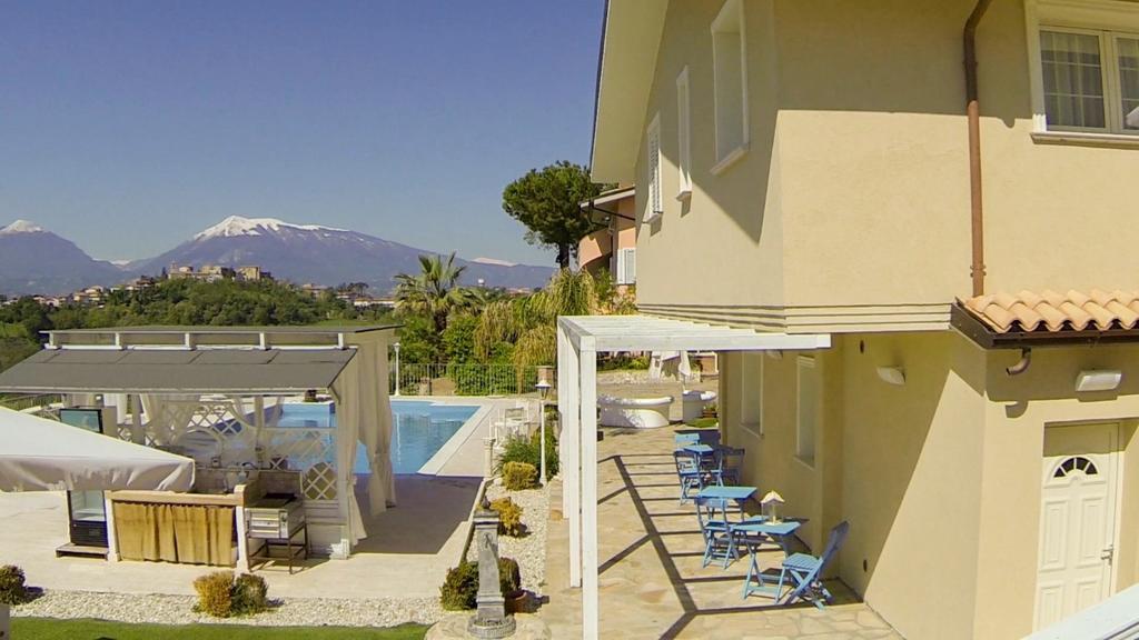 Anthos Casa Vacanze Sant'Omero Exterior photo